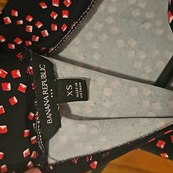 Banana Republic XS sleeveless top - Picture 3 of 3